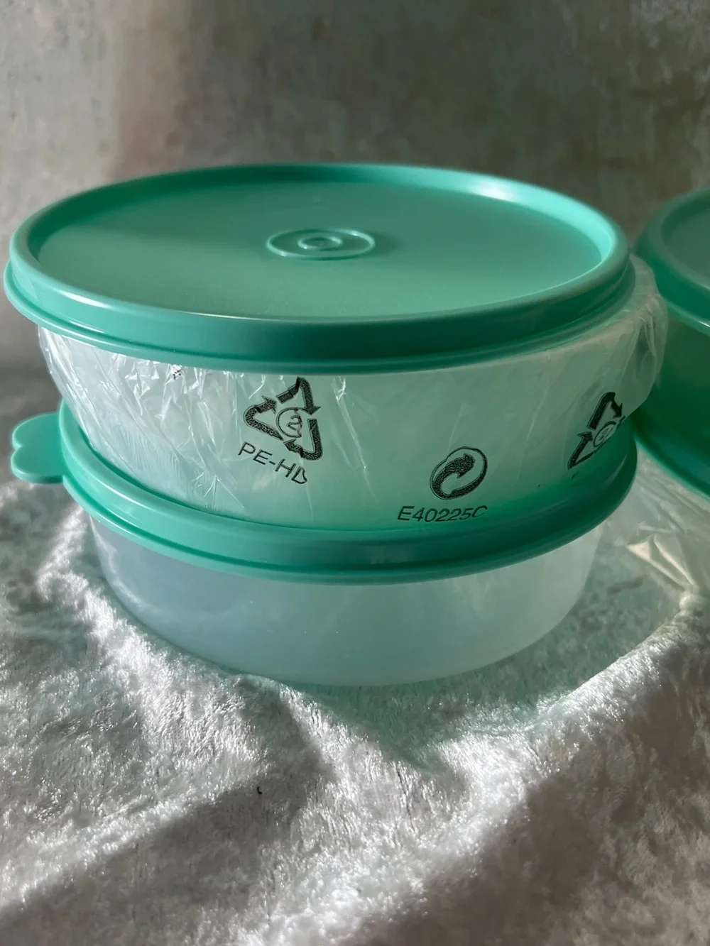 Tupperware Teal Round Food Storage Containers with Lids - Set of 4